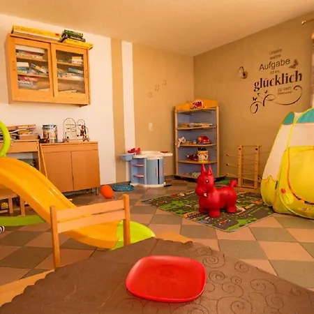 Freizeit- Und Erlebnishof Schoetz Casa di campagna *